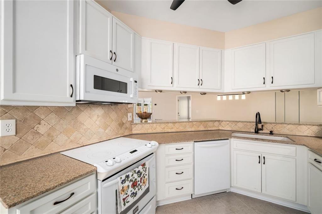 174 Victoria Way Roswell, GA 30075 - Photo 5 of 41