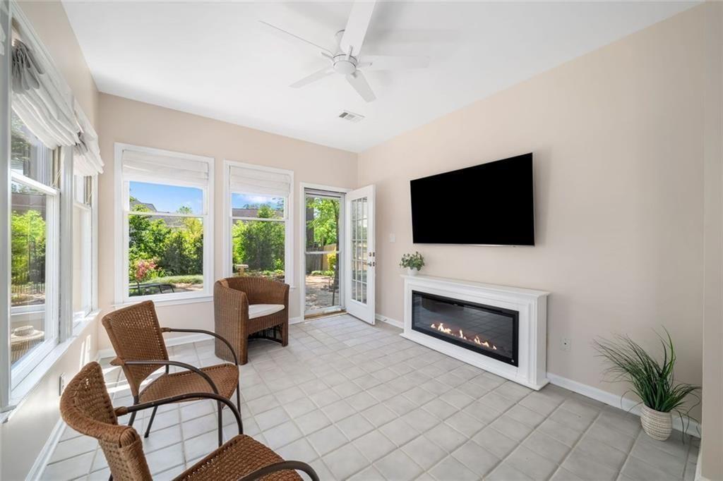 174 Victoria Way Roswell, GA 30075 - Photo 6 of 41