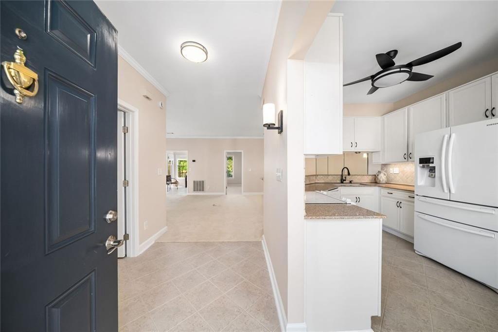 174 Victoria Way Roswell, GA 30075 - Photo 8 of 41