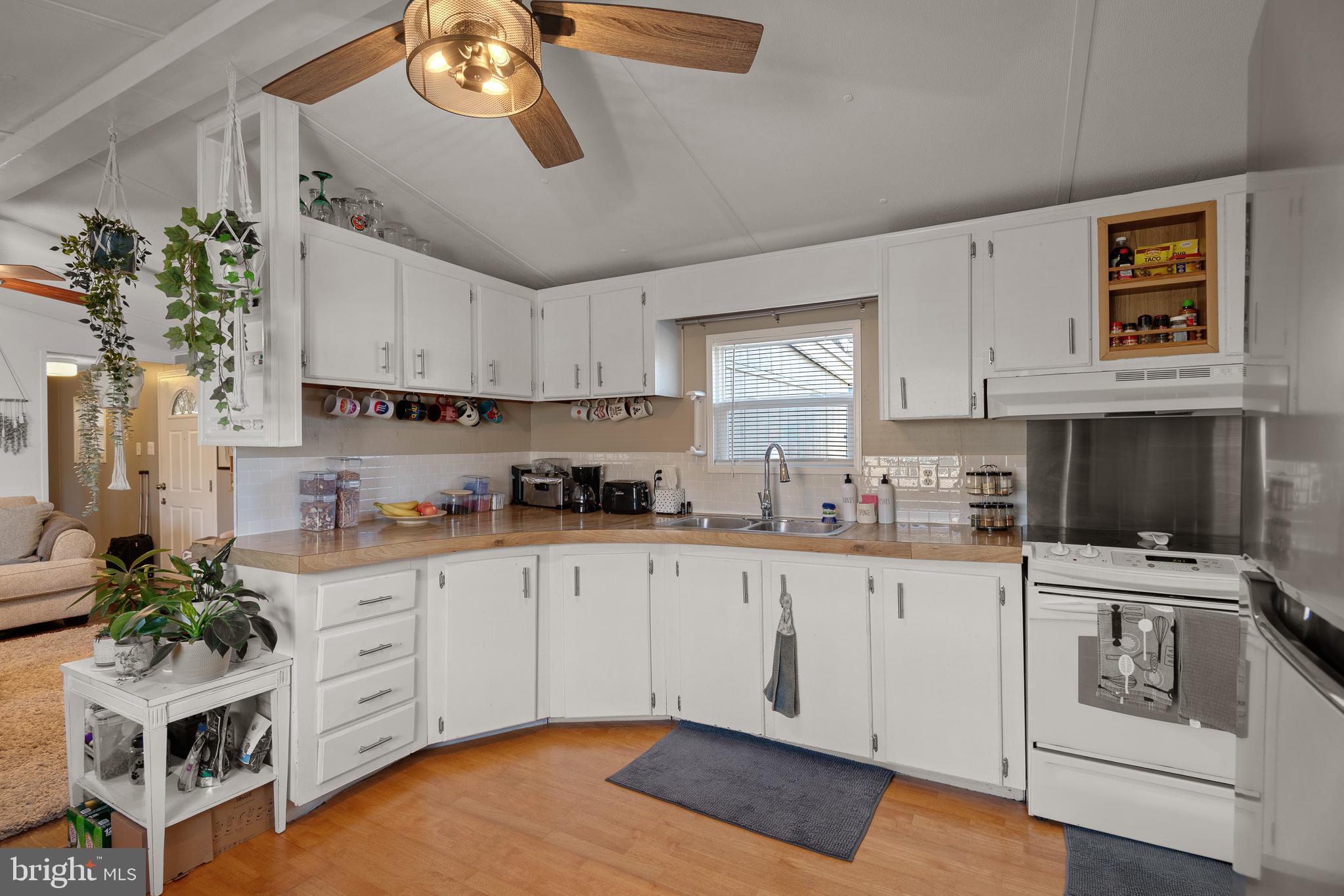 28 Penn Valley Village Lititz, PA 17543 - Photo 10 of 23