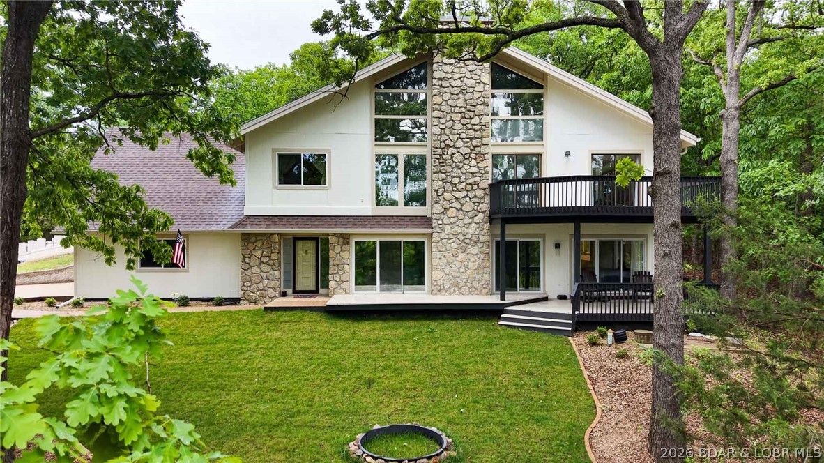 423 Hillside Road Lake Ozark, MO 65049 - Photo 2 of 37