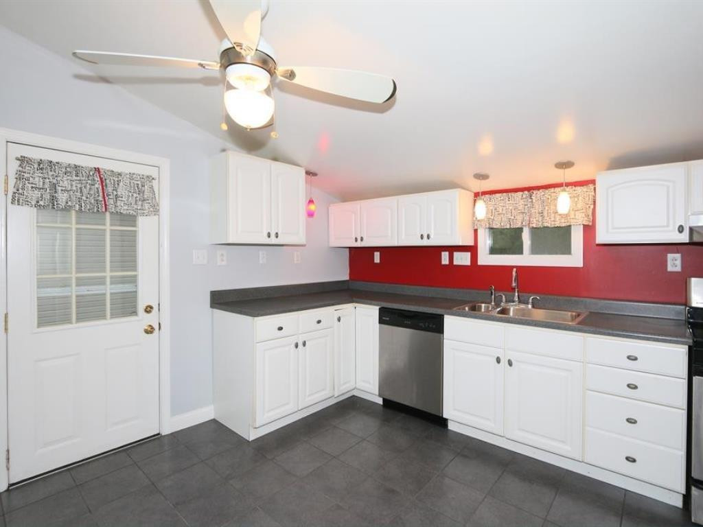 217 Rohman Street Covington, KY 41016 - Photo 6 of 24