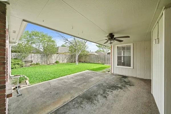 $2,300 | 2727 North Peach Hollow Circle, Pearland, TX 77584