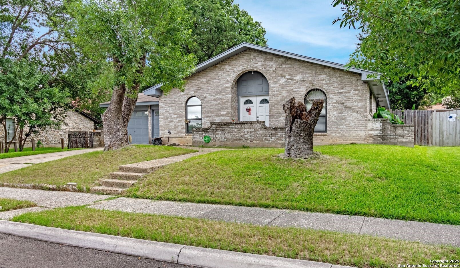 6011 Forest Ridge San Antonio, TX 78240 - Photo 2 of 22