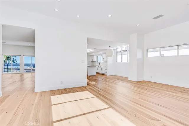 $24,000 | 204 North Poinsettia Avenue, Manhattan Beach, CA 90266