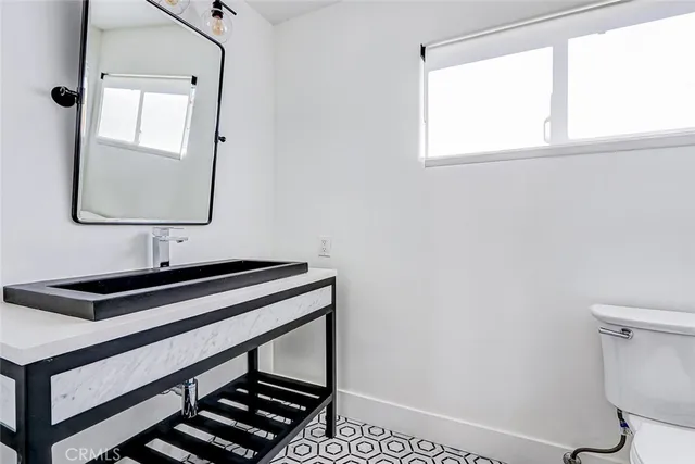 $24,000 | 204 North Poinsettia Avenue, Manhattan Beach, CA 90266