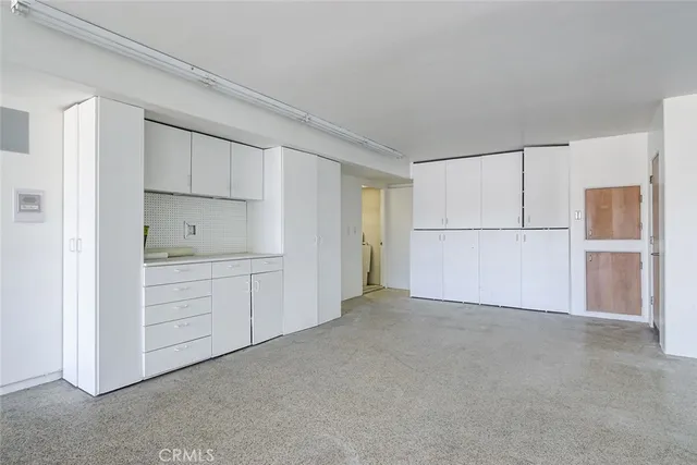 $24,000 | 204 North Poinsettia Avenue, Manhattan Beach, CA 90266