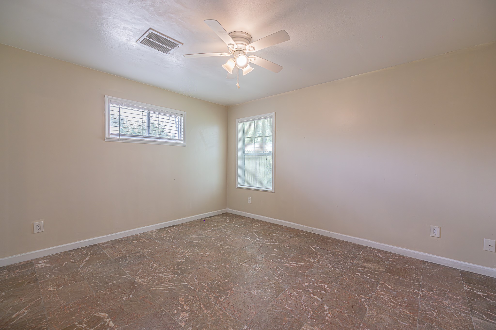 4113 Edison Street Houston, TX 77009 - Photo 16 of 27