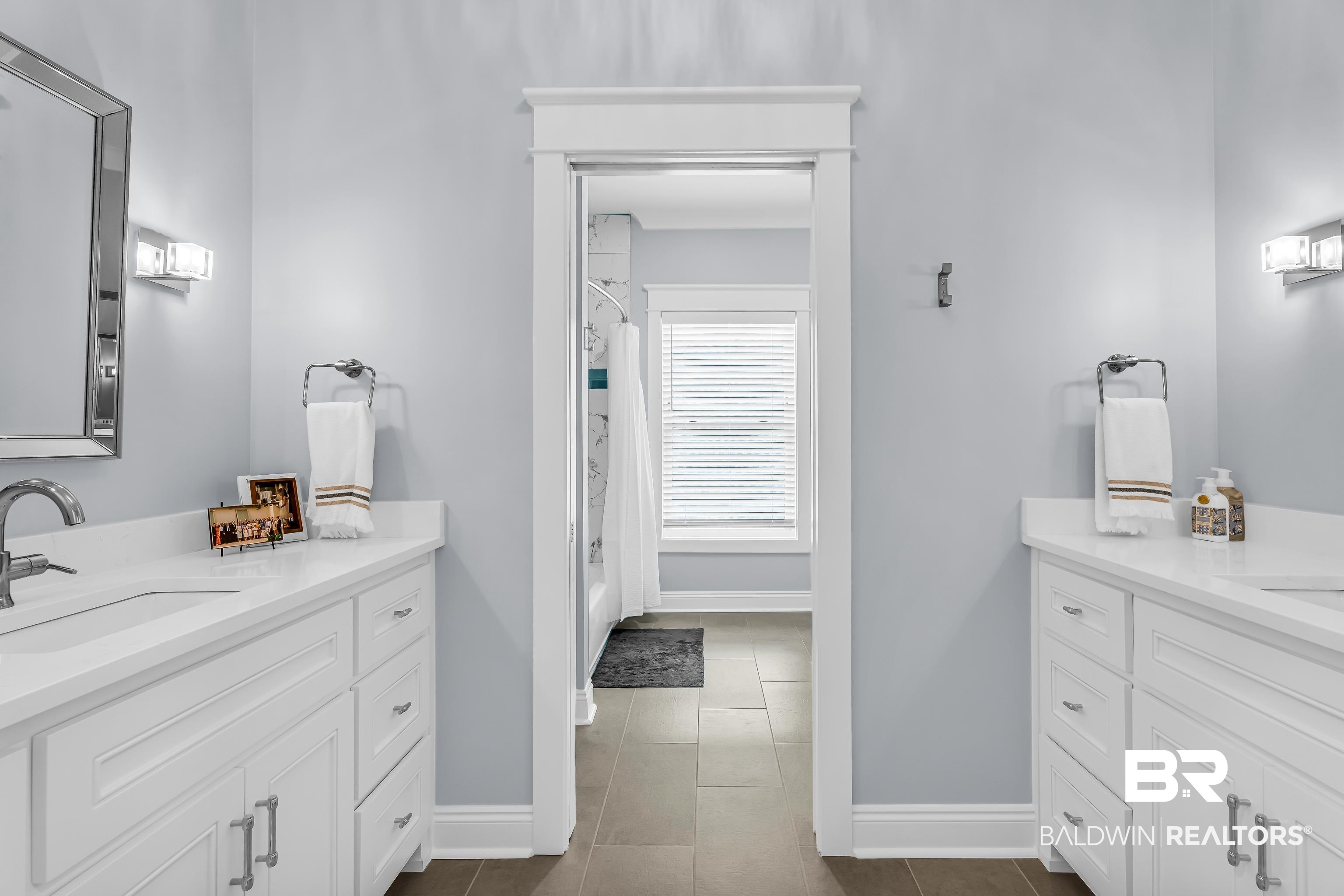20279 Bishop Road Fairhope, AL 36532 - Photo 28 of 42 Hall Bath-Level 2