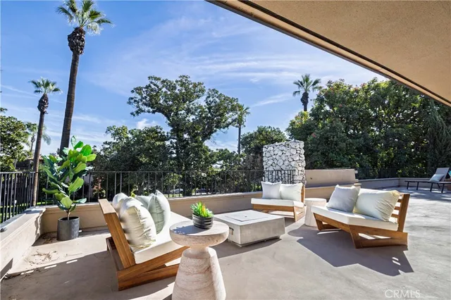 $1,499,000 | 1215 South Orange Grove Boulevard, Unit 5, Pasadena, CA 91105