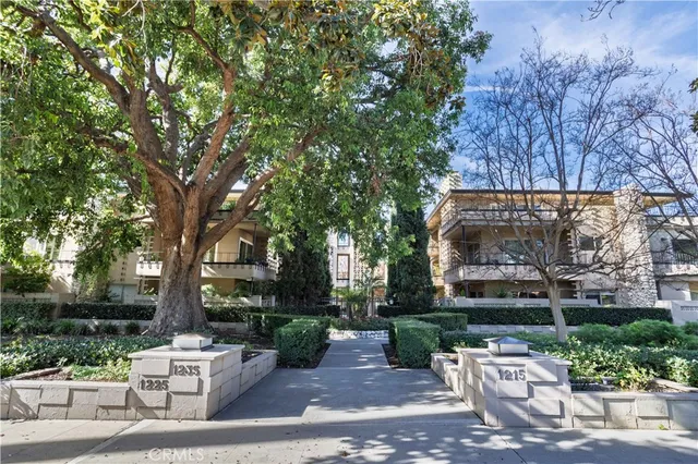 $1,499,000 | 1215 South Orange Grove Boulevard, Unit 5, Pasadena, CA 91105