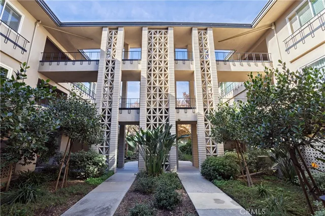 $1,499,000 | 1215 South Orange Grove Boulevard, Unit 5, Pasadena, CA 91105