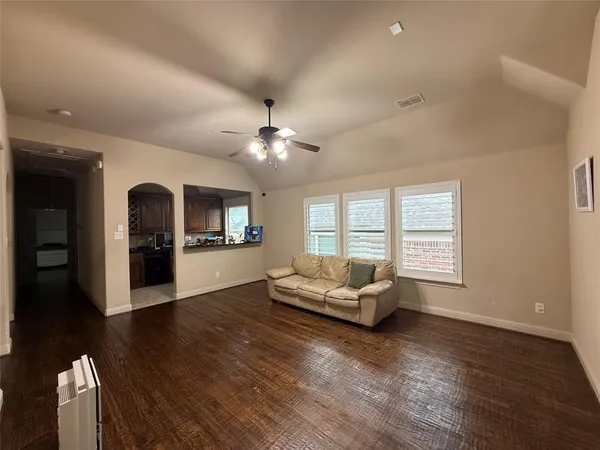 $3,800 | 405 Preston Creek Drive, McKinney, TX 75072