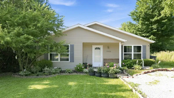 $165,000 | 3924 East Sherwood Terrace, Fort Wayne, IN 46806