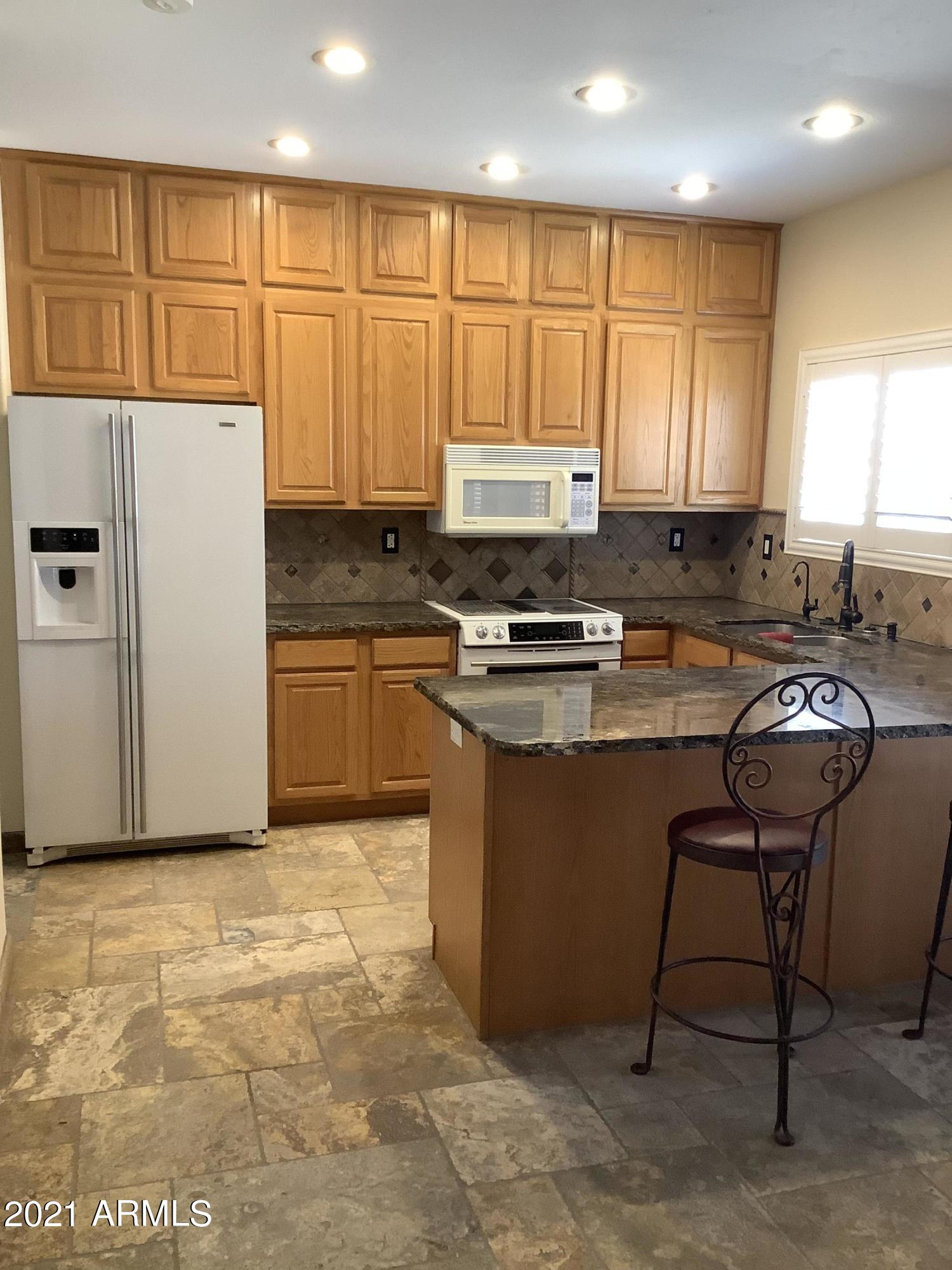 705 West Cloud Road Phoenix, AZ 85086 - Photo 16 of 52 081E965A-3DA1-4A02-9690-1E631373C8BD