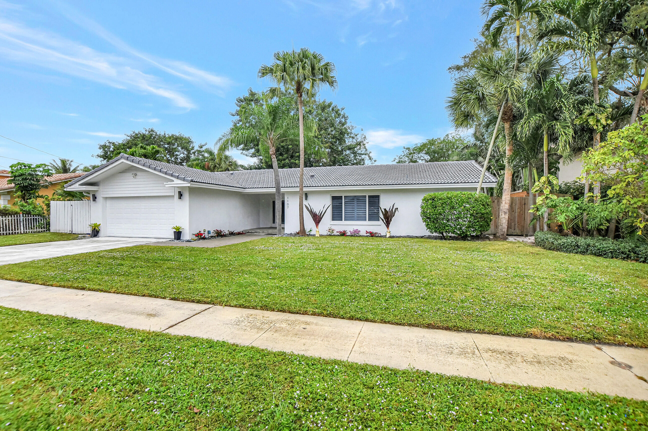 1107 Southwest 2nd Street Boca Raton, FL 33486 - Photo 2 of 34 03_dsc_3701