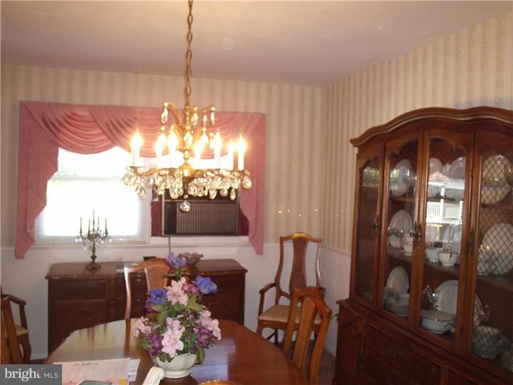3303 Belgreen Road Philadelphia, PA 19154 - Photo 3 of 12