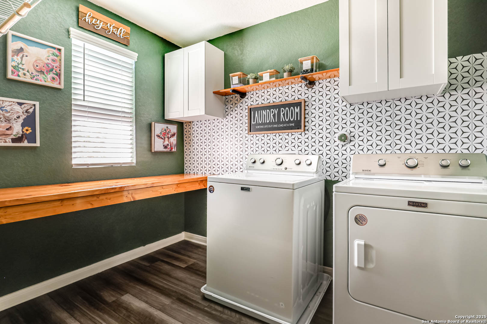 14383 Palm Ridge San Antonio, TX 78253 - Photo 19 of 44 a utility room with dryer and washer