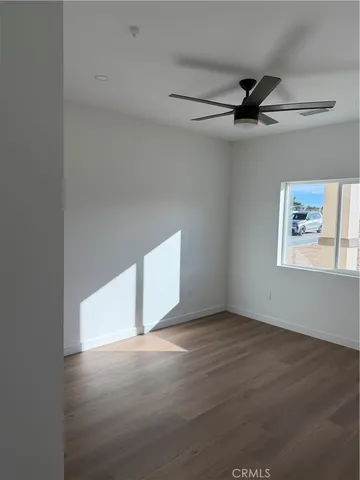 a view of utility room