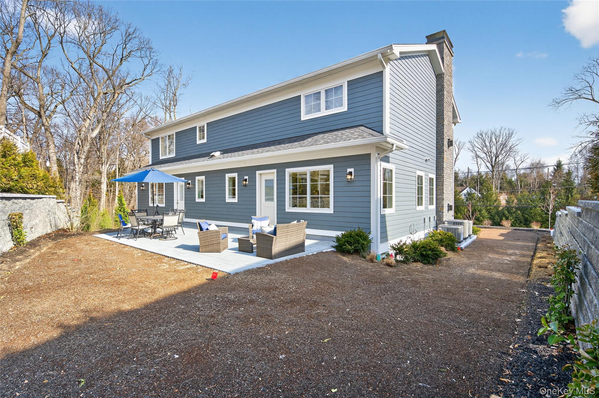208 Cow Neck Road Port Washington, NY 11050 - Photo 36 of 39