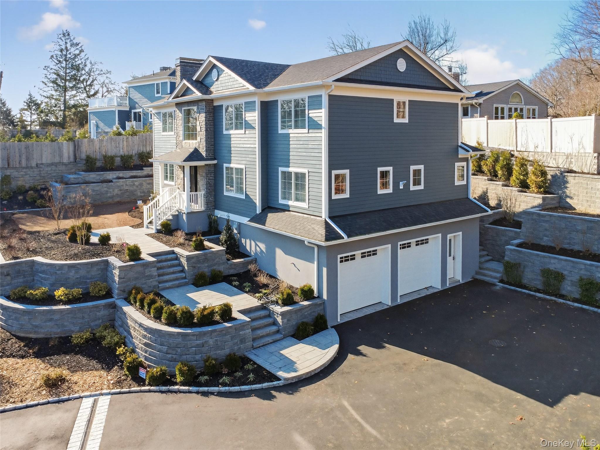 208 Cow Neck Road Port Washington, NY 11050 - Photo 38 of 39