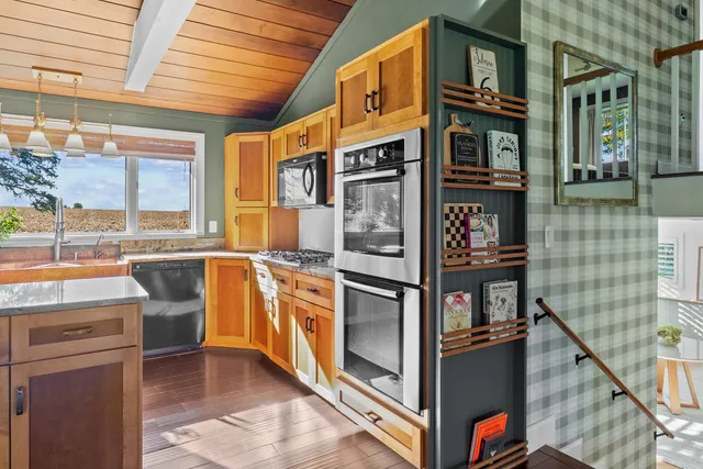 $579,000 | 26065 South Schoolhouse Road, Manhattan, IL 60442