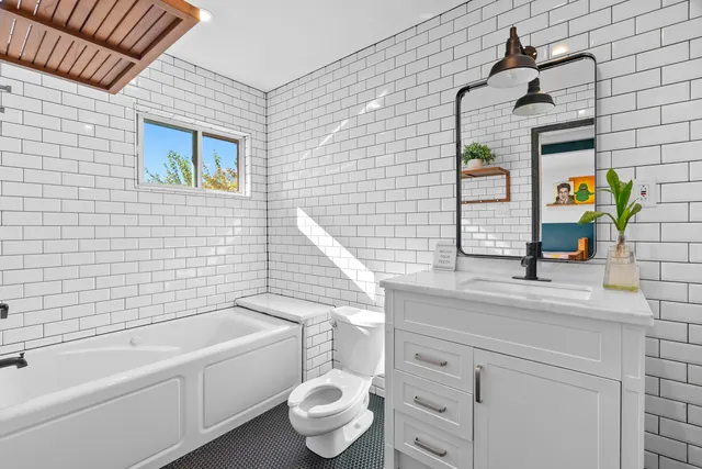 $579,000 | 26065 South Schoolhouse Road, Manhattan, IL 60442