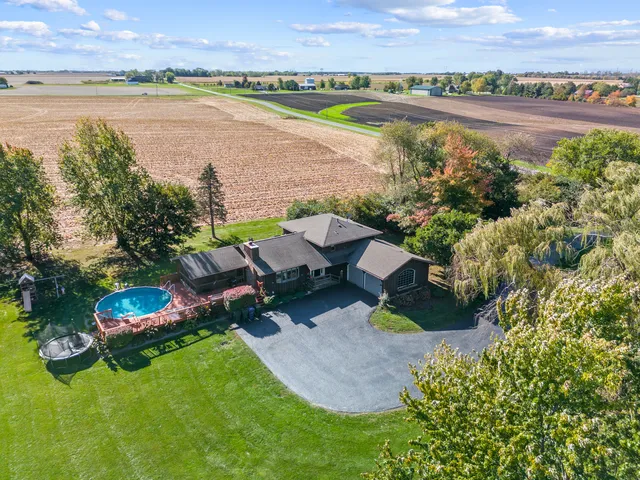 $579,000 | 26065 South Schoolhouse Road, Manhattan, IL 60442