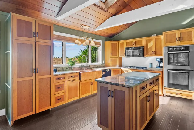 $579,000 | 26065 South Schoolhouse Road, Manhattan, IL 60442