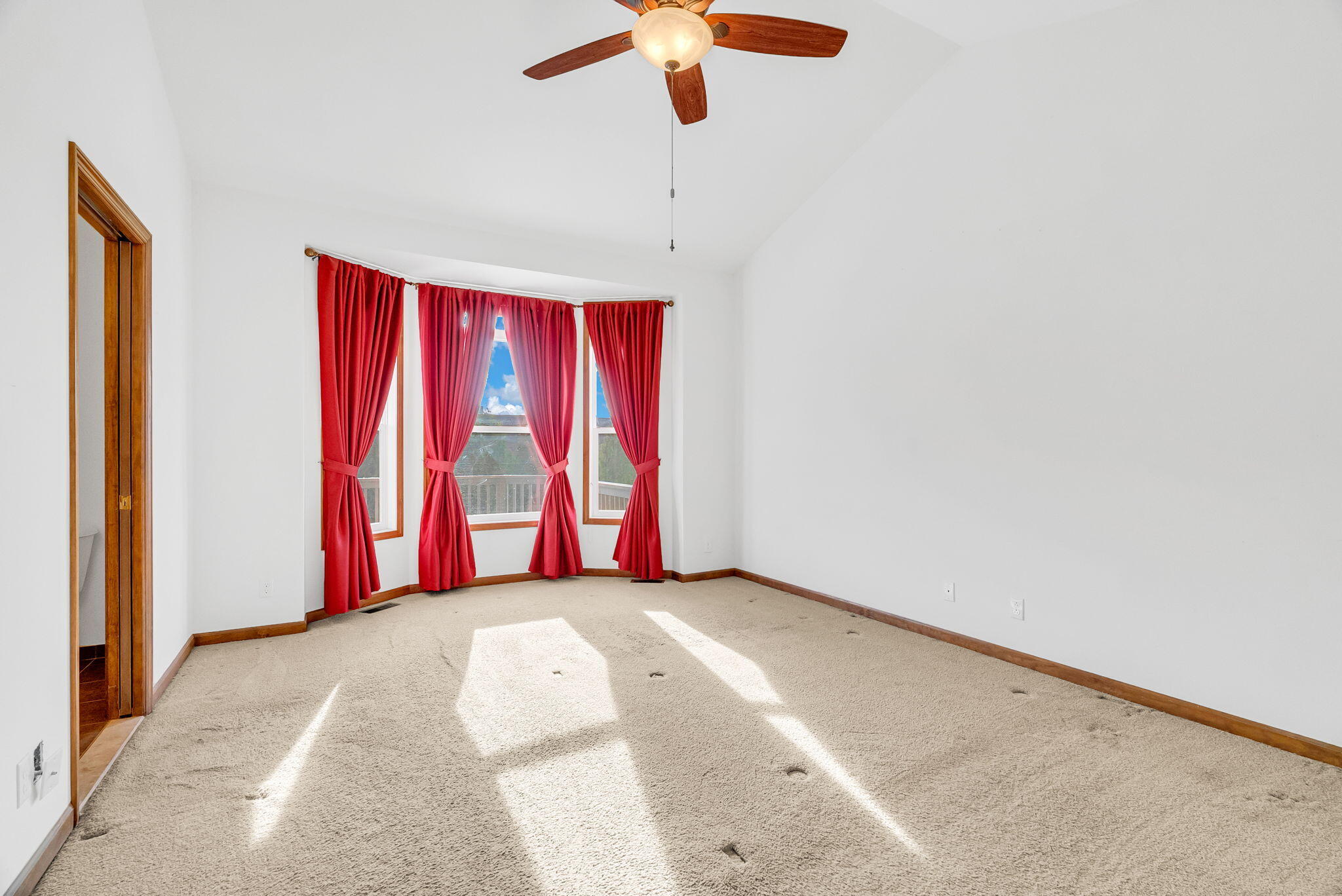 3806 Partagas Drive, Unit 48 Sterling Heights, MI 48310 - Photo 16 of 28 Prirmary Bed_pic2