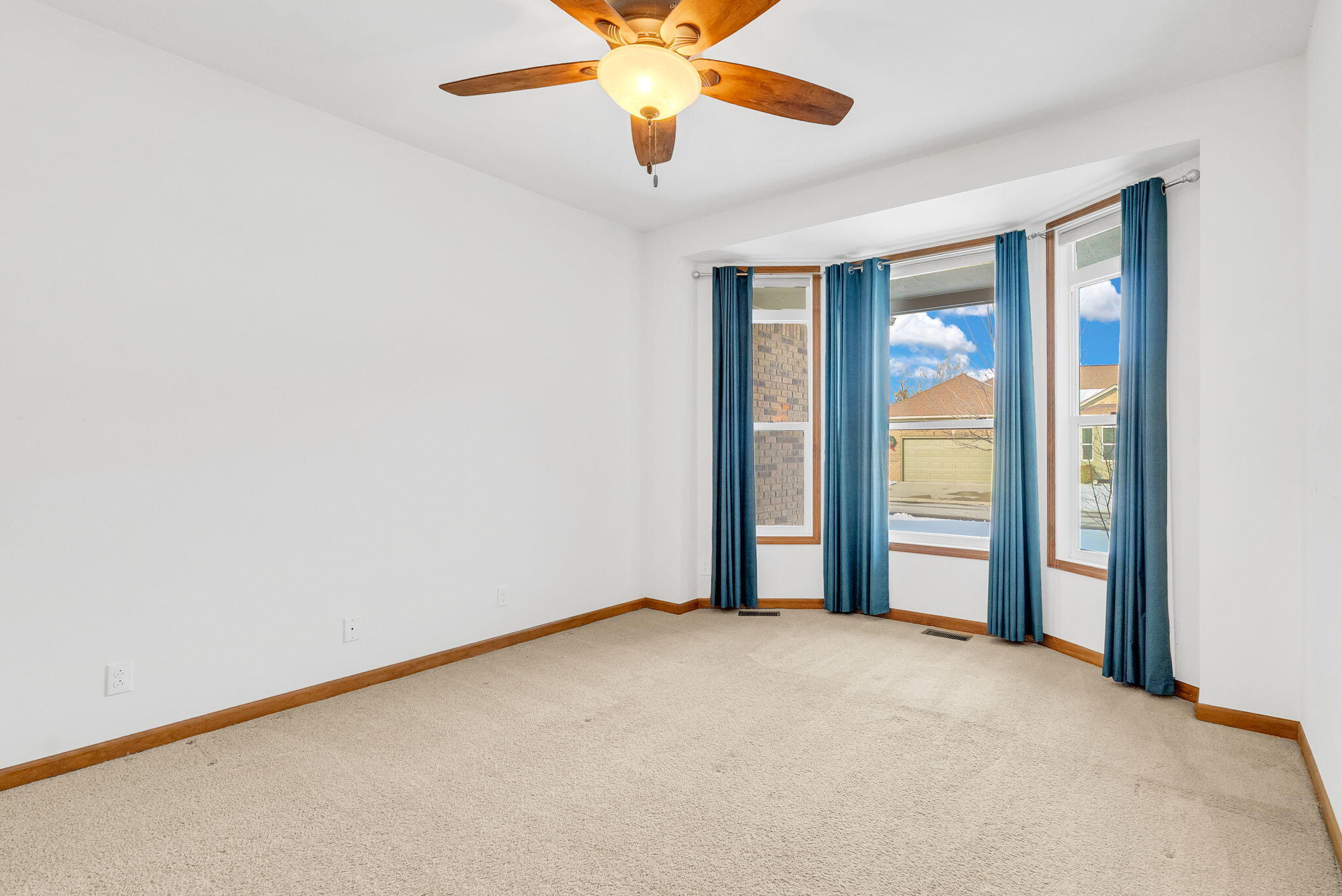 3806 Partagas Drive, Unit 48 Sterling Heights, MI 48310 - Photo 19 of 28 Bed2