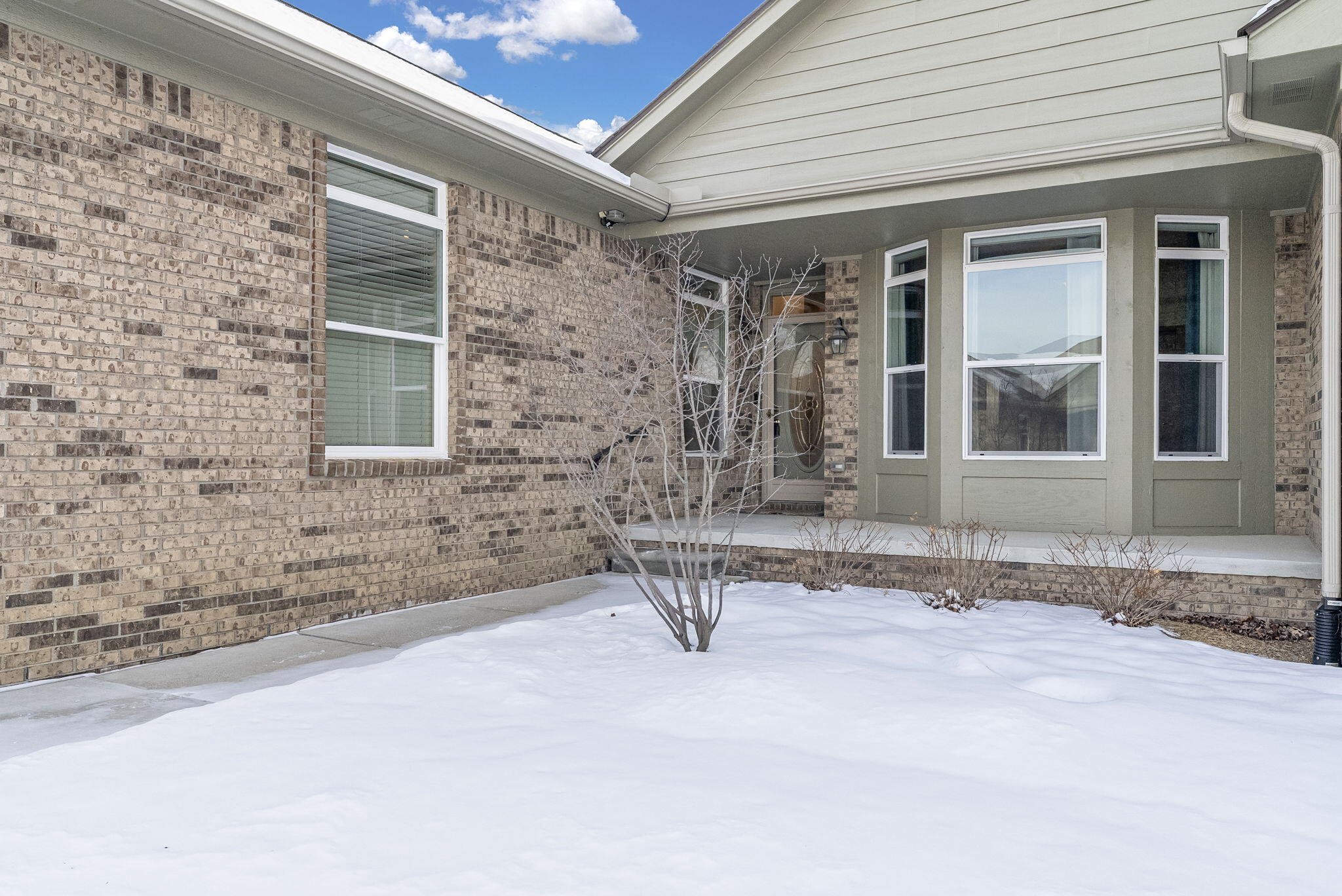 3806 Partagas Drive, Unit 48 Sterling Heights, MI 48310 - Photo 2 of 28 Luxurious Home