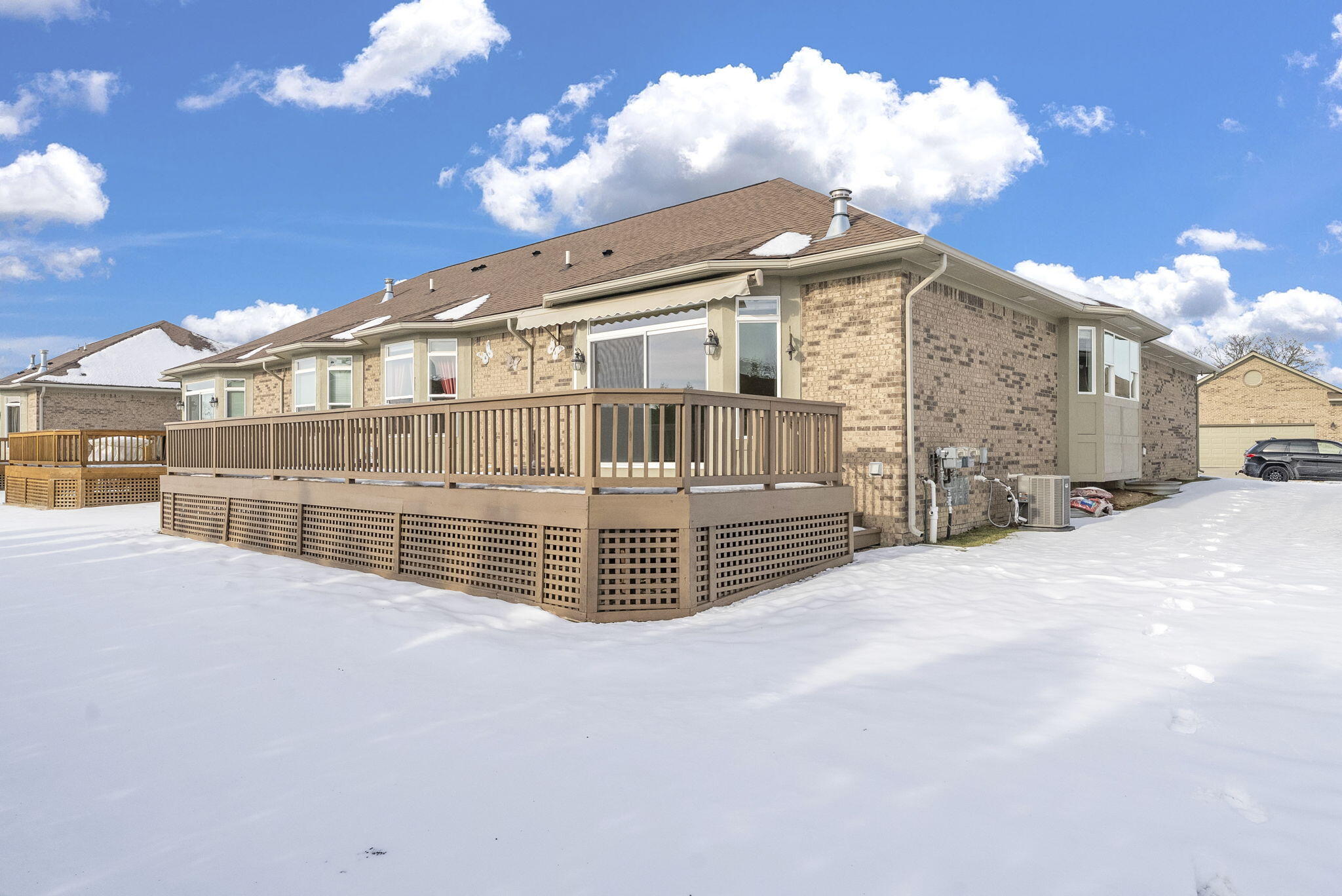 3806 Partagas Drive, Unit 48 Sterling Heights, MI 48310 - Photo 25 of 28 Large decking
