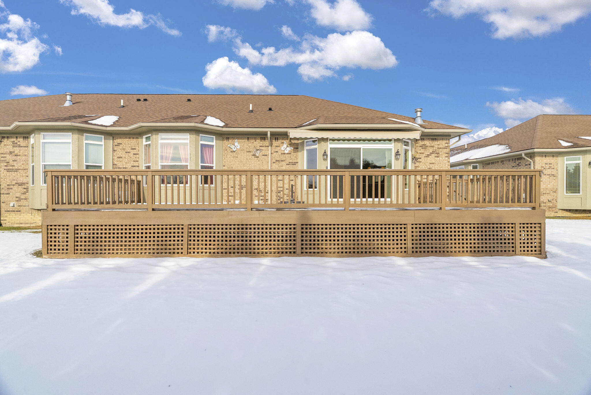 3806 Partagas Drive, Unit 48 Sterling Heights, MI 48310 - Photo 26 of 28 Large decking2