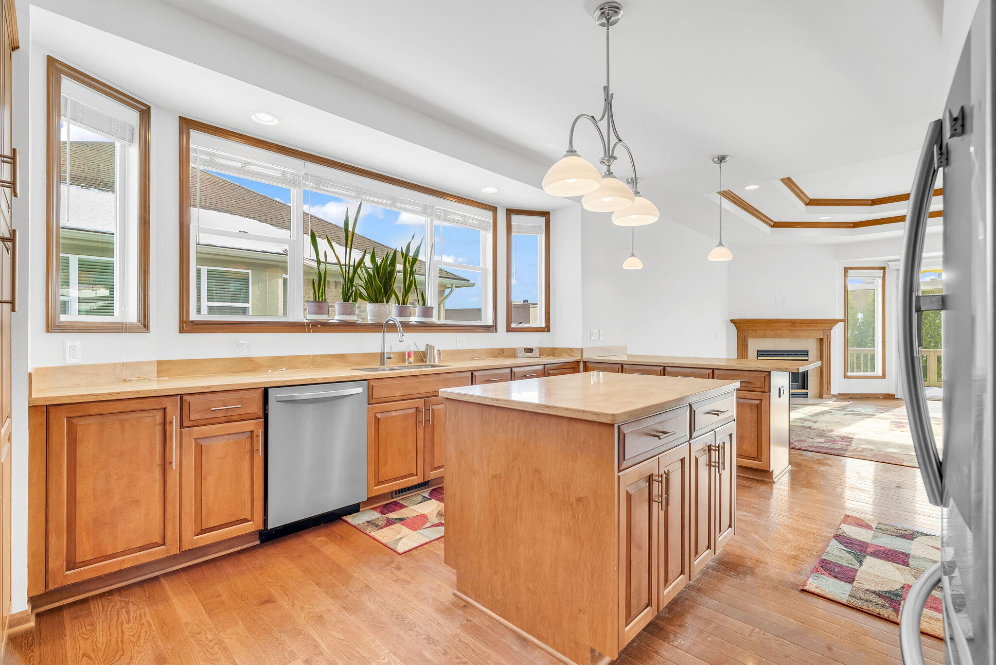3806 Partagas Drive, Unit 48 Sterling Heights, MI 48310 - Photo 10 of 28 Kitchen2