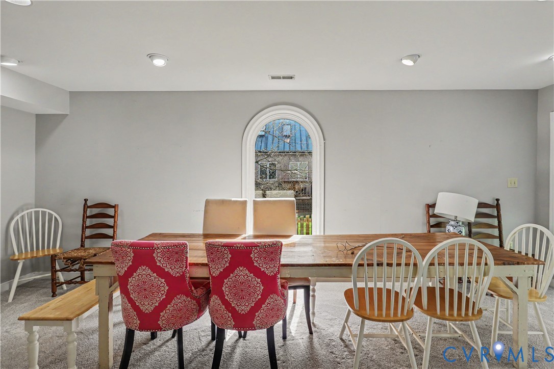 4803 Coleman Road Richmond, VA 23230 - Photo 7 of 54 Arched window, recessed lighting, light gray wall