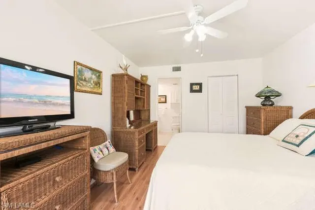 $220,000 | 2596 Kings Lake Boulevard, Unit 5103, Naples, FL 34112