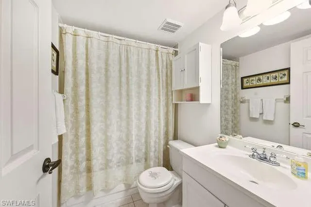 $220,000 | 2596 Kings Lake Boulevard, Unit 5103, Naples, FL 34112