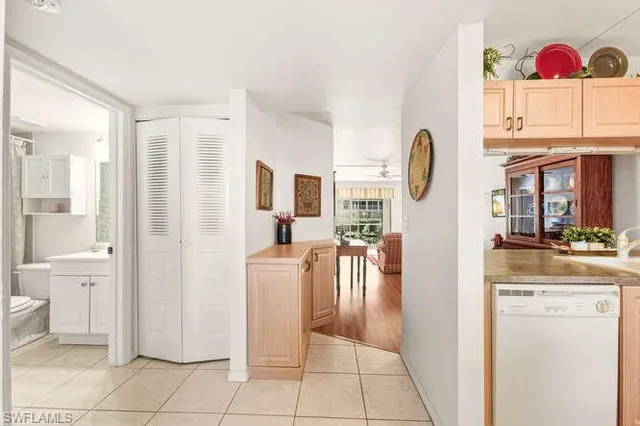 $220,000 | 2596 Kings Lake Boulevard, Unit 5103, Naples, FL 34112