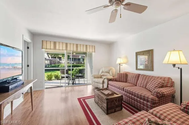 $220,000 | 2596 Kings Lake Boulevard, Unit 5103, Naples, FL 34112