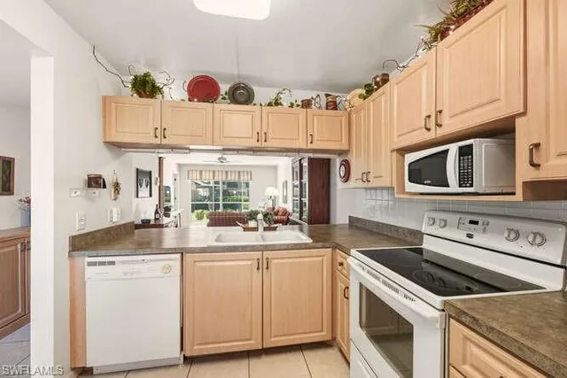 $220,000 | 2596 Kings Lake Boulevard, Unit 5103, Naples, FL 34112