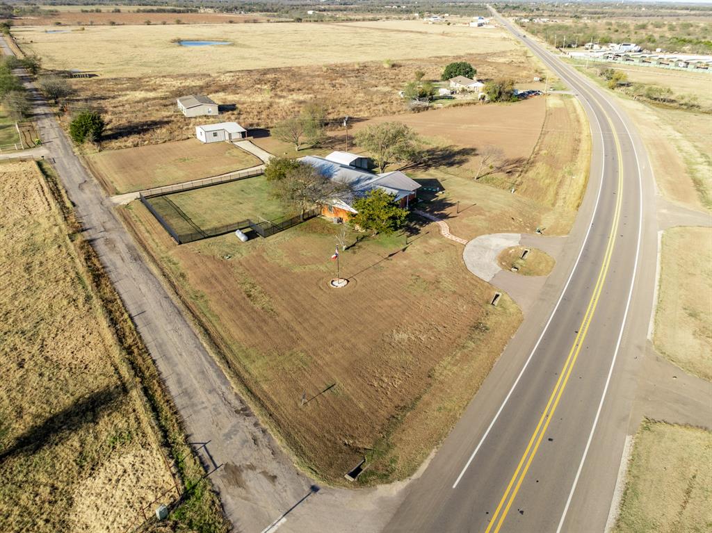 891 HCR 2124 Loop Whitney, TX 76692 - Photo 3 of 40