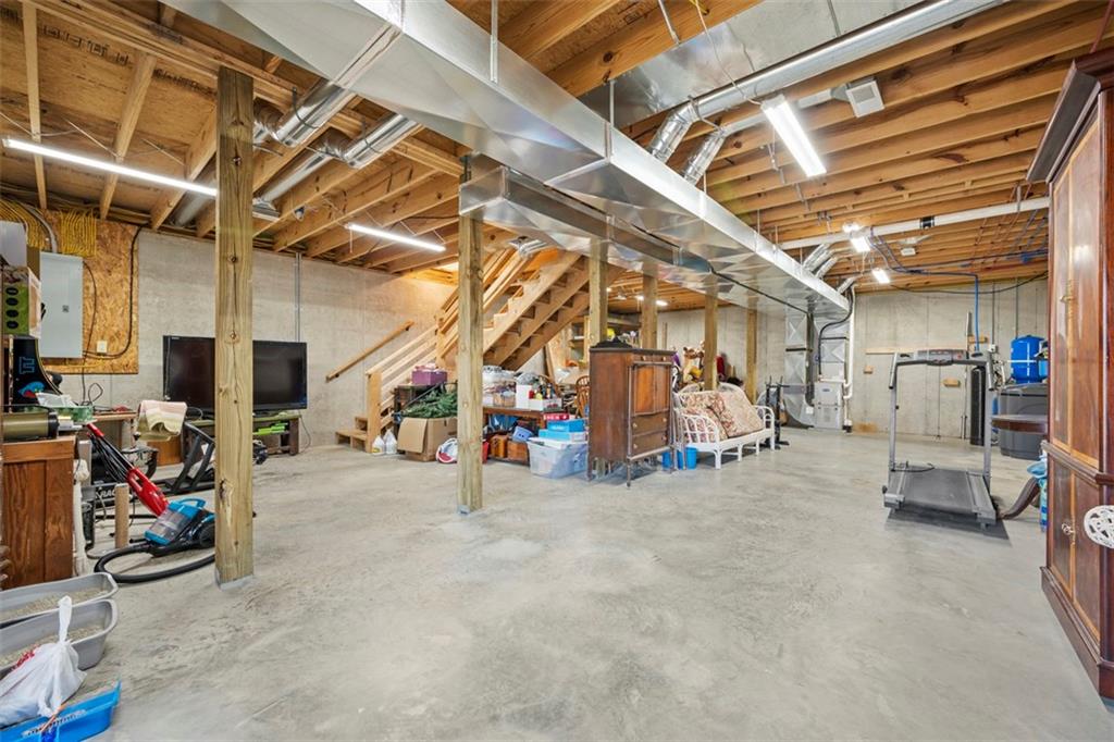 148 1st Street Georgetown, PA 15043 - Photo 31 of 48