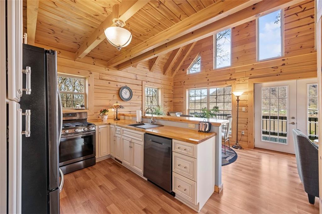 148 1st Street Georgetown, PA 15043 - Photo 6 of 48