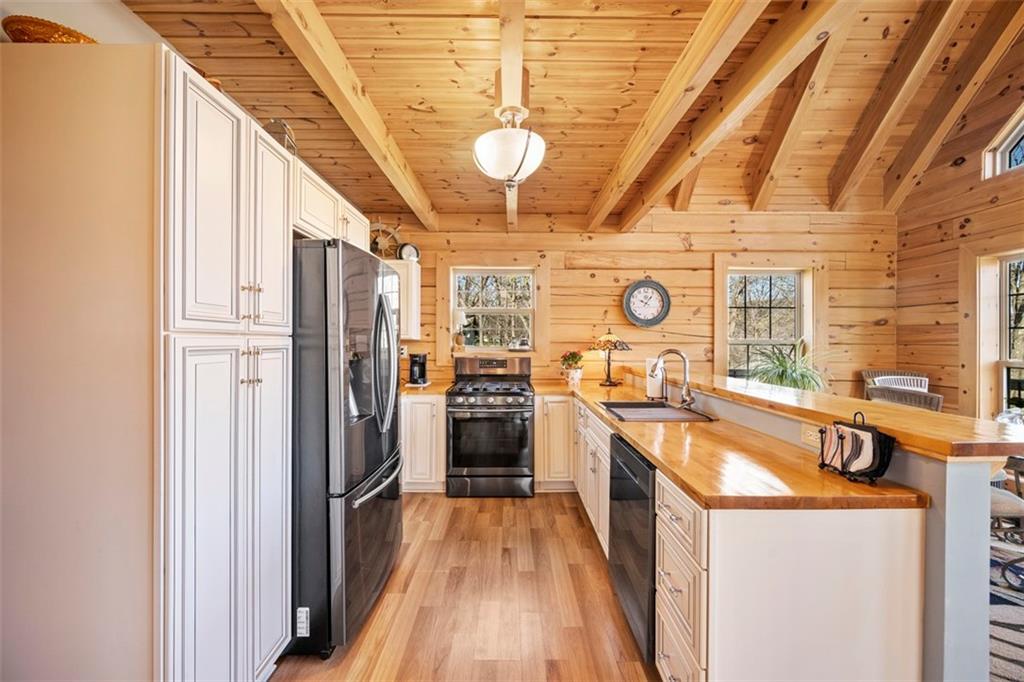 148 1st Street Georgetown, PA 15043 - Photo 7 of 48