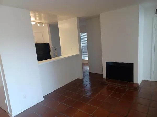 $1,350 | 4432 Buena Vista Street, Unit 202, Dallas, TX 75205