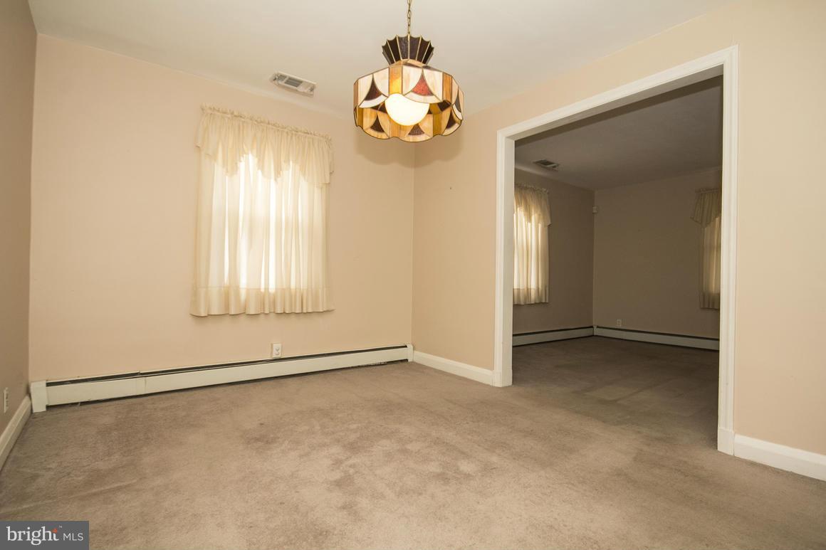7828 Oakleigh Road Baltimore, MD 21234 - Photo 6 of 27 Dining Room