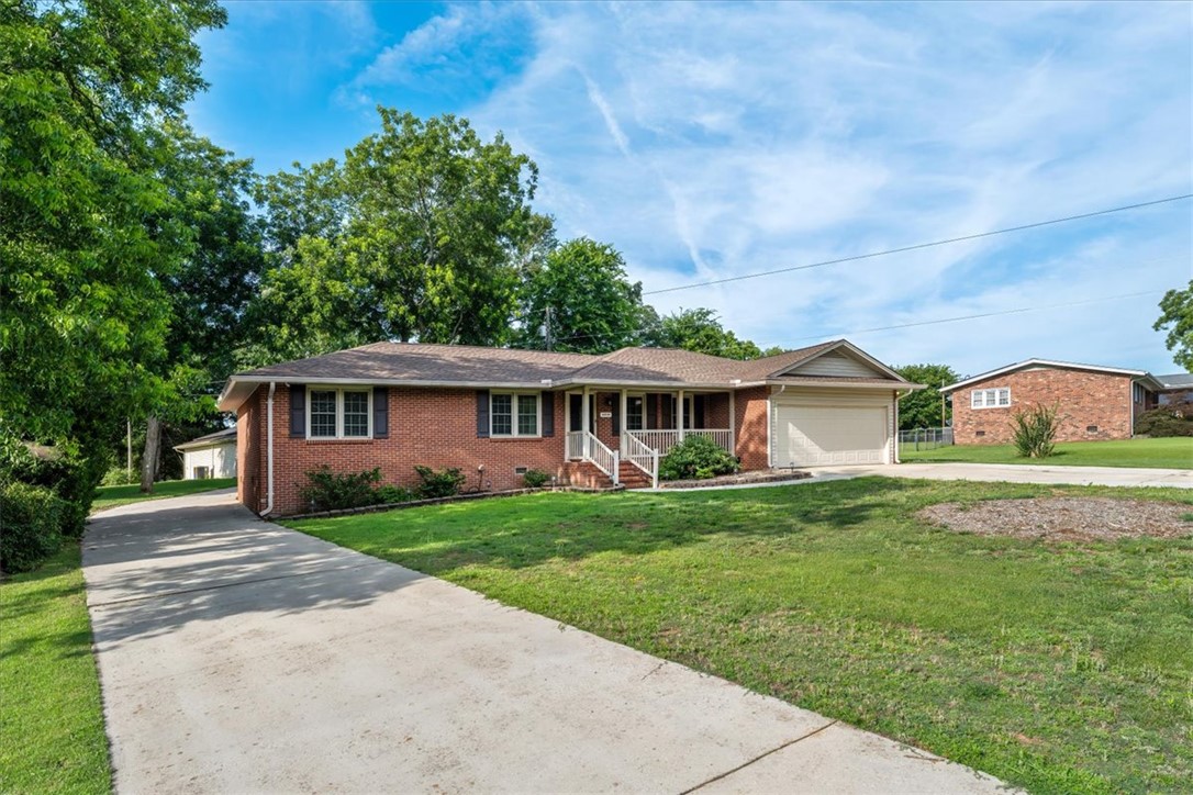 204 Maria Dr.