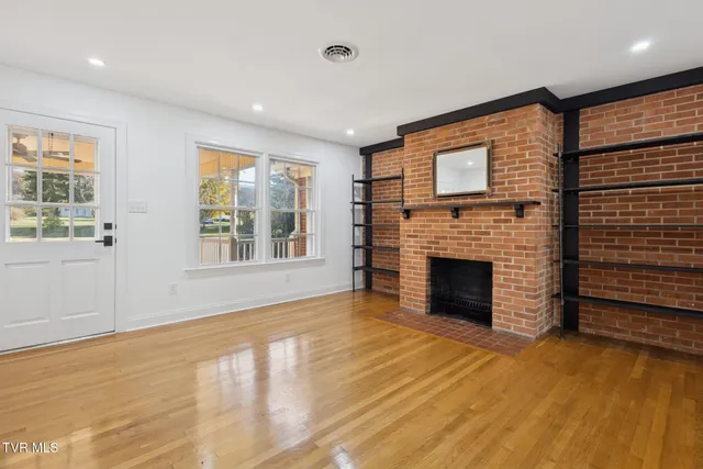 $499,900 | 21 Dodge Street, Lebanon, VA 24266