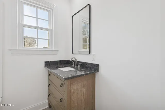 $385,900 | 21 Dodge Street, Lebanon, VA 24266